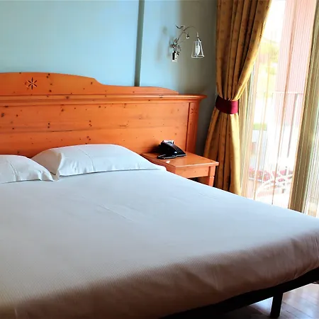Hotel Montelago 4*
