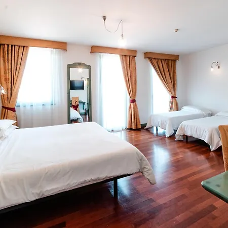 Hotel Montelago Ternate (Varese)